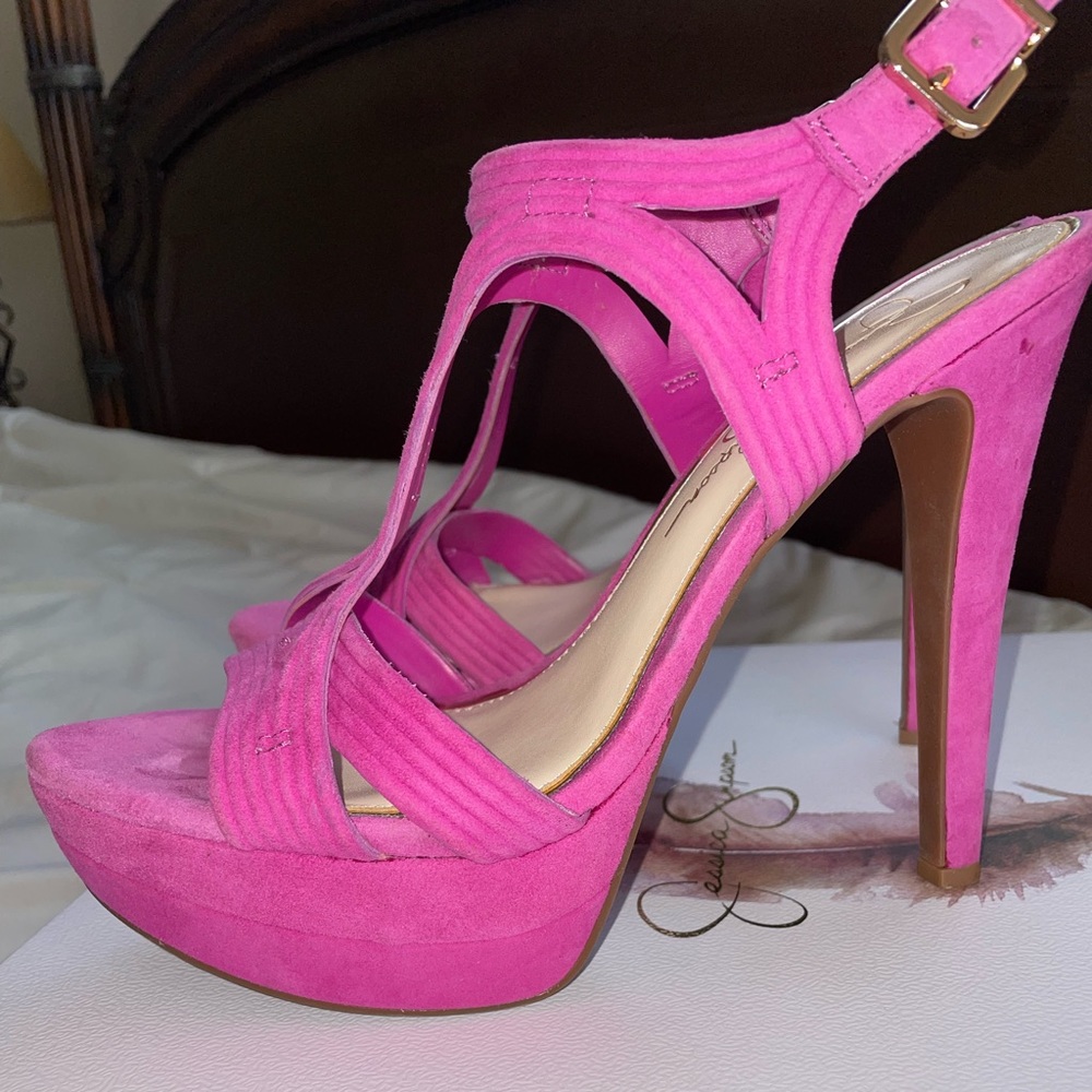 SOLD.  GUC Jessica Simpson Size 9 Platform Sandals in Pink Suede